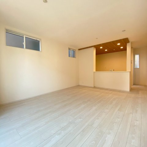 東鳴尾町2丁目の居間・リビング