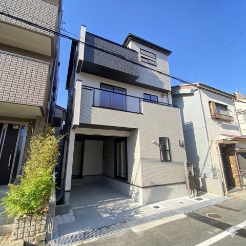 東鳴尾町2丁目の外観