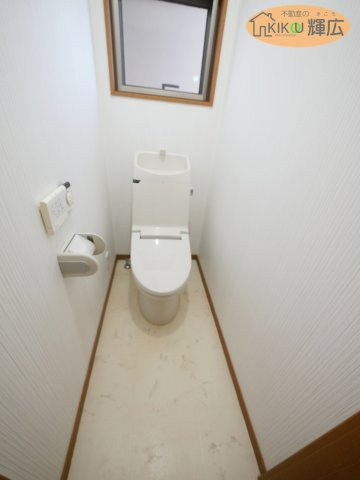 姫路市別所町別所　中古戸建のトイレ