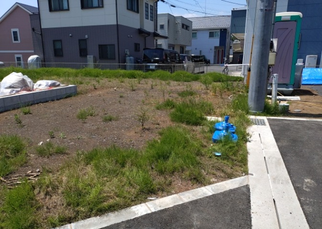 【外観】 | 土地購入を検討されている場合、境界杭がない状態で購入してしまうと境界確定測量をする必要があり、費用がかかります。購入の前に、売主、隣土地所有者立ち合いのもと境界を確定し境界杭を設置するのがベストです。