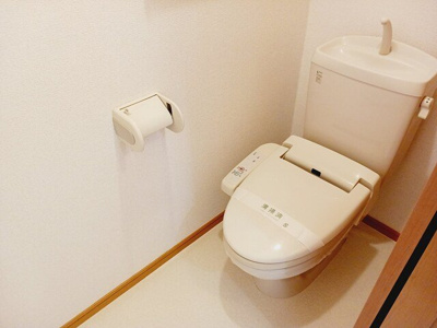 【トイレ】 | ゴルヘアール | 落ち着いた色調のトイレです