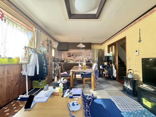 結城市結城中古戸建の居間・リビング