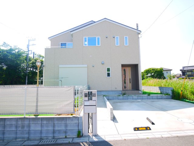 八街市八街ほ　中古戸建の外観|令和6年4月築 敷地約66坪 上下水JR総武本線八街駅徒歩約15分お庭でバーべキューが可能です 2台