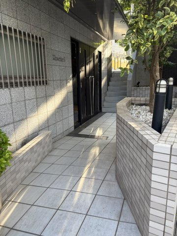 ロゼットⅡのエントランス