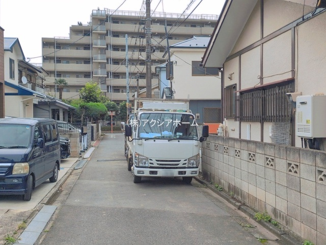 所沢市けやき台1丁目・全2棟　新築一戸建　1号棟　～3階建～の前面道路含む現地写真|現地写真（2026年7月7日撮影）