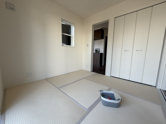 盛岡市南仙北3丁目の和室|客間や遊び場に便利♪リビングとつなげて広々使えるのが魅力！
