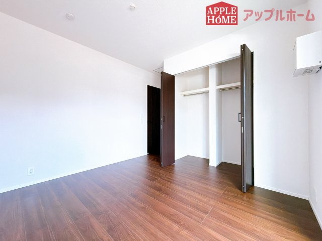 [新築住宅] 鶴ヶ島市中新田 第1期 全3棟の洋室|居室は全室収納あり！たっぷりある収納活用でお部屋もキレイを保てます♪
