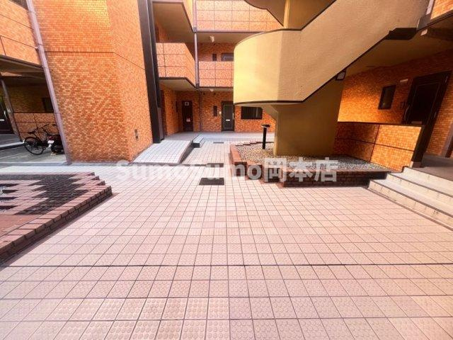 ライオンズマンション芦屋西のロビー|落ち着いたロビーです