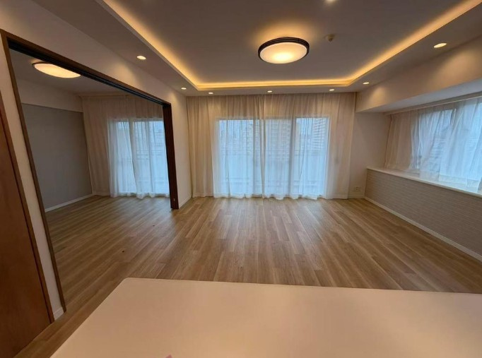レクセルマンション北千住の居間・リビング|ドキドキの新生活も、安心してスタート。ぴったりの住まいを見つけませんか？クランディアが一緒に住まい選びをサポートします‼　まずは、お気軽にお問合せください　＃クランディア