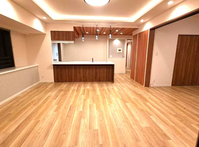 レクセルマンション北千住の居間・リビング|ドキドキの新生活も、安心してスタート。ぴったりの住まいを見つけませんか？クランディアが一緒に住まい選びをサポートします‼　まずは、お気軽にお問合せください　＃クランディア