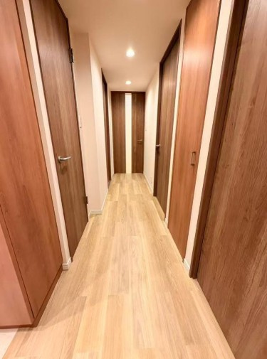レクセルマンション北千住の玄関|ドキドキの新生活も、安心してスタート。ぴったりの住まいを見つけませんか？クランディアが一緒に住まい選びをサポートします‼　まずは、お気軽にお問合せください　＃クランディア