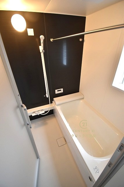Cradlegarden　 水戸市平須町　第8　4の浴室|1坪タイプのシステムバスです。掃除がし易い材質と程よい広さで、清潔を保てます。ゆっくり夜派もさっぱり朝派も、気持ち良く過ごせますね♪