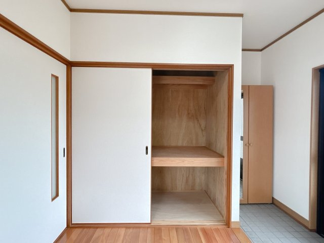 曽於市末吉町上町３丁目の中古一戸建の玄関|玄関収納