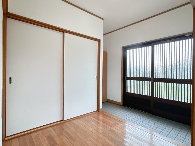 曽於市末吉町上町３丁目の中古一戸建の玄関