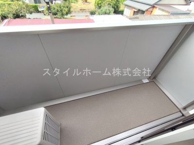 【バルコニー】 | プラシード | 別部屋写真です。