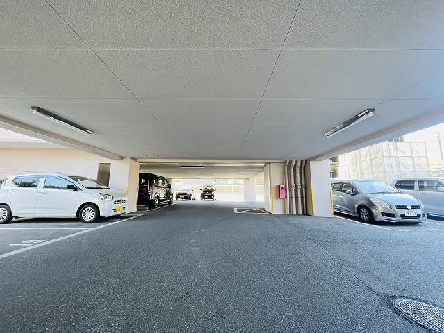 【駐車場】 | ロワールマンション古賀