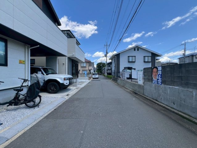 【前面道路含む現地写真】 | 練馬区南大泉４丁目　新築戸建て | 見通しもよく落ち着いた住宅街でゆったり過ごせる住環境です