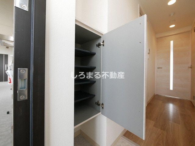 S-FORT難波西の収納