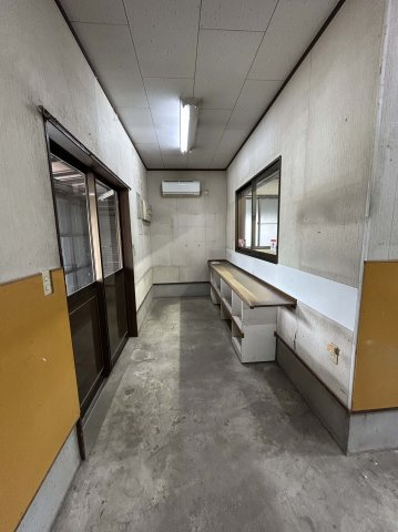 牛久町　6号沿い　店舗・事務所の内装|内装写真