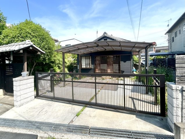 【中古戸建】高崎市三ツ寺町の外観|■外観｜ここから始まる「日常」はご家族にとってかけがえのない時間となります。少しでも豊かに、快適に。