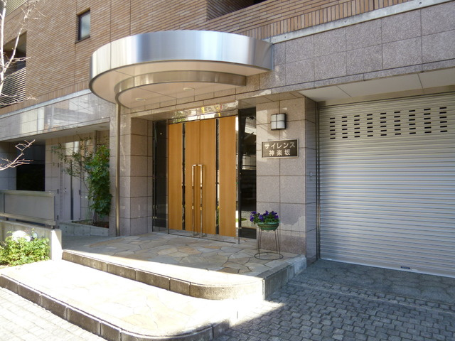 新宿区神楽坂３丁目の賃貸マンションのエントランス|★オートロック付きエントランス★