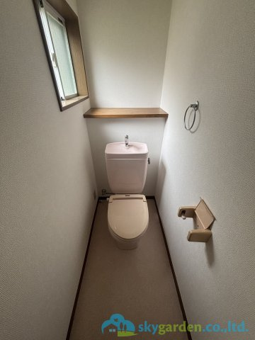 秦野市南矢名　中古戸建のトイレ
