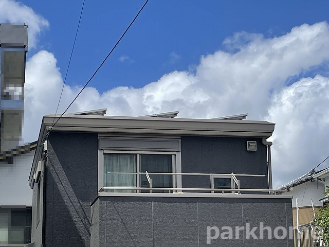 高知市 桜井町2丁目 中古戸建ての発電・温水設備|太陽光あり