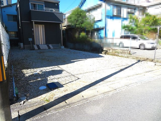 高知市 桜井町2丁目 中古戸建ての駐車場