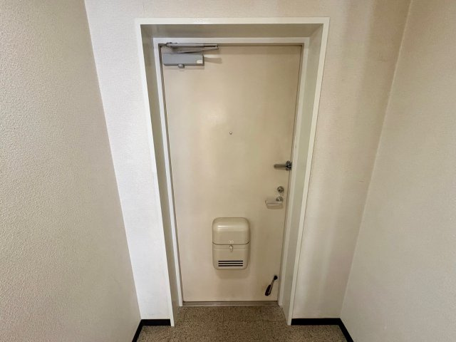 アンフィニィ真砂の玄関