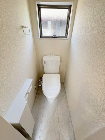 八潮市八潮7丁目　新築戸建　全5棟　4号棟のトイレ|同施工会社の参考写真になります。