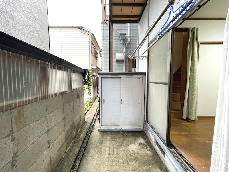 下河原通2丁目戸建のバルコニー|お洗濯にも便利なバルコニー付き
