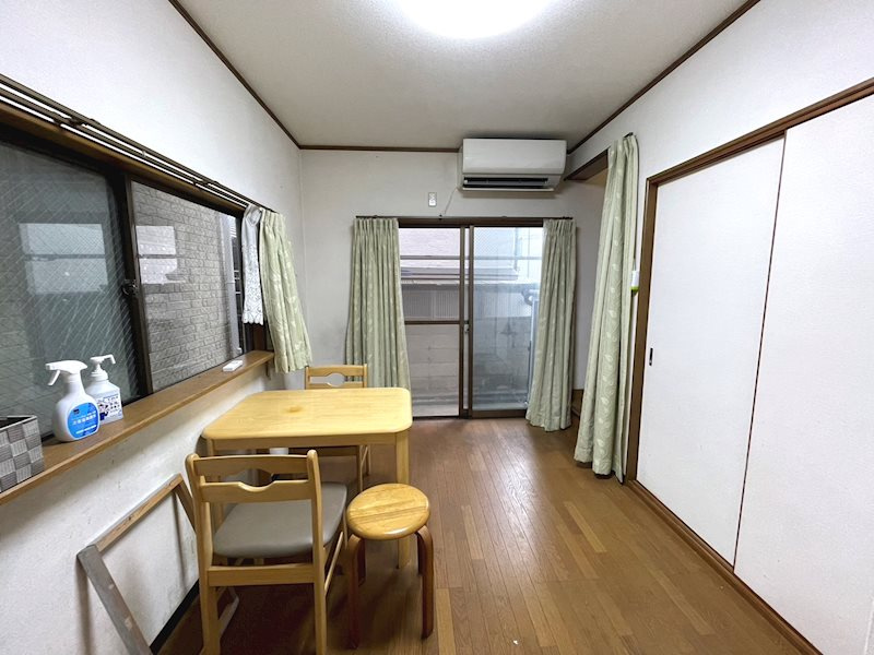 下河原通2丁目戸建の居間・リビング|おしゃれなリビングです