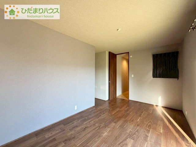 【洋室】 | 桜川市真壁町下谷貝　中古戸建 | 洋室は高い天井のゆったりとした空間を演出(^^)/