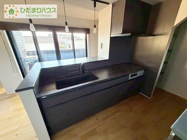 【キッチン】 | 桜川市真壁町下谷貝　中古戸建 | 3口コンロでお料理する時間も短くなりそうですね(*‘∀‘)