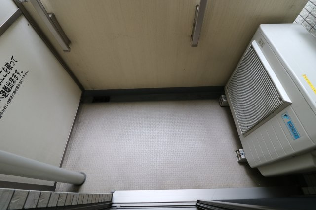 【バルコニー】