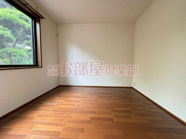 ハイム東山Ⅰの洋室|コンパクトで使いやすい洋室です
