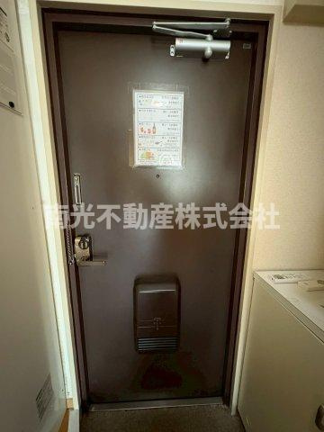 エルヴ源氏ヶ丘の玄関