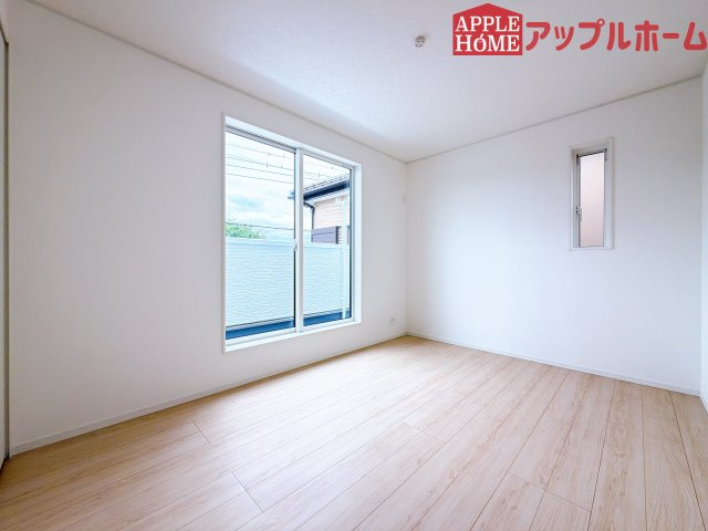 [新築住宅] 鶴ヶ島市富士見 第1 全1棟の洋室|２階居室は全室収納あり！たっぷりある収納活用でお部屋もキレイを保てます♪
