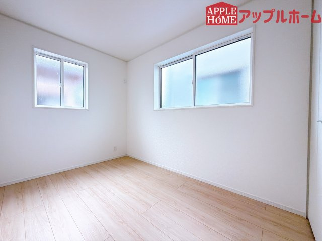 [新築住宅] 鶴ヶ島市富士見 第1 全1棟の洋室|２階居室は全室収納あり！たっぷりある収納活用でお部屋もキレイを保てます♪