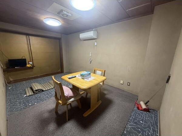 シャトー松山の内装