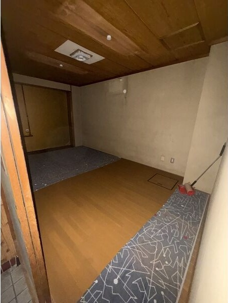 シャトー松山の内装