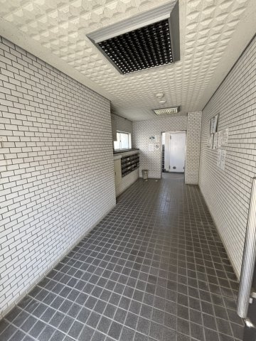日興パレス新小岩のエントランス