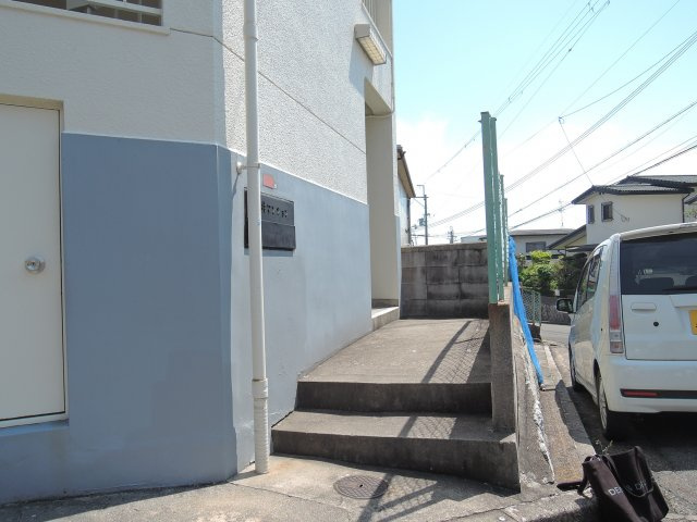 中井マンションのエントランス