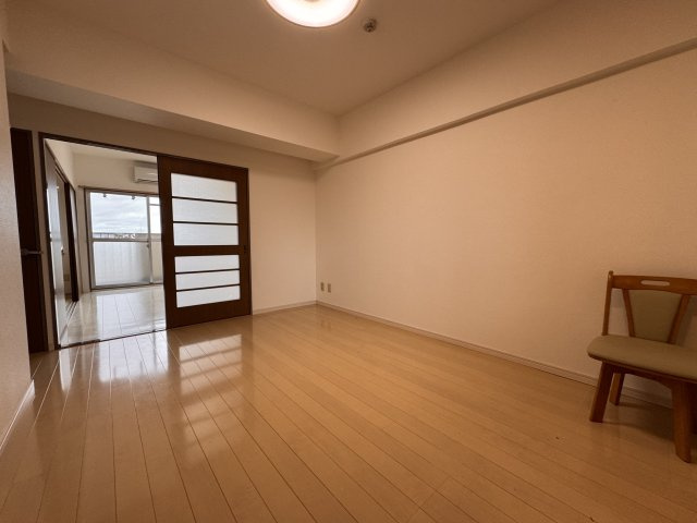 オリエンタル小倉南弐番館の居間・リビング