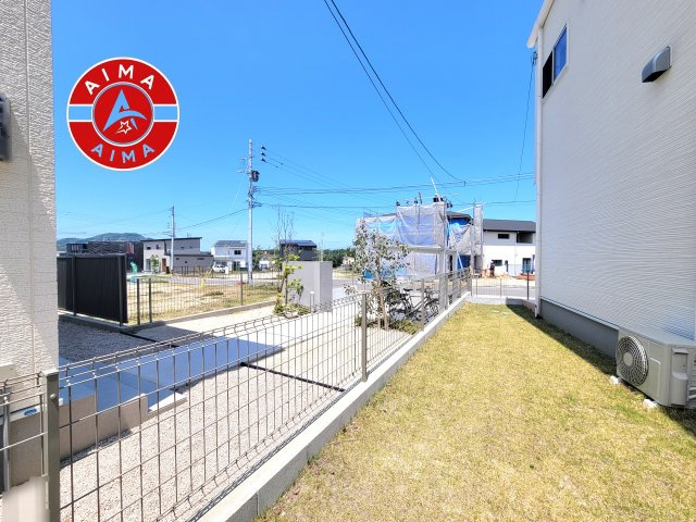福岡市西区今津第1-1棟（25号地）の展望|窓から緑が見える物件も魅力的です。