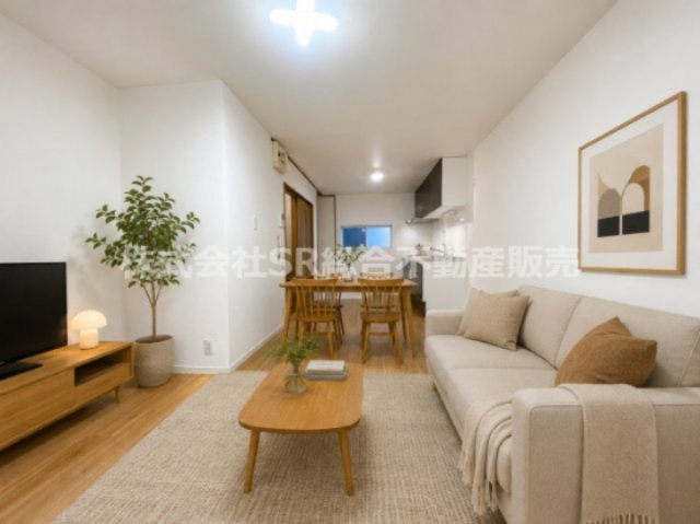 川田1丁目中古戸建の居間・リビング|リビングは広々13.5帖♪ご家族でゆったりとお過ごしいただける空間です！（家具はCGによるイメージです。）