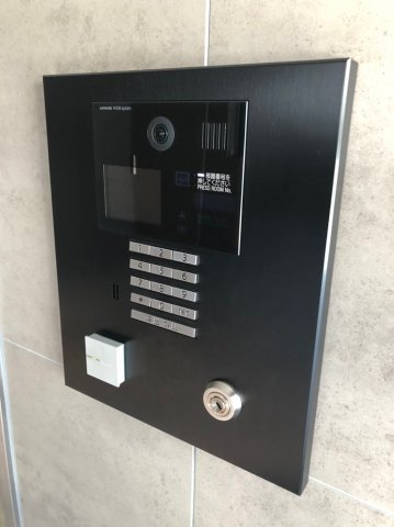 オートロックです。