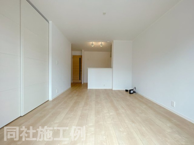 【居間・リビング】 | 仮称）蓼野新築アパート