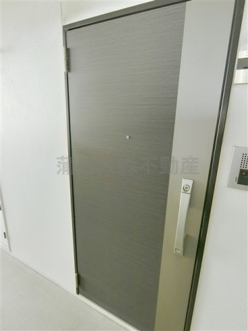 アルテシモレガの玄関