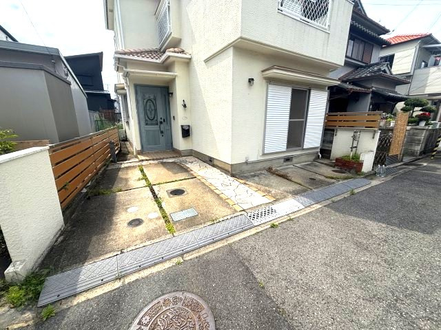 上田町戸建ての駐車場